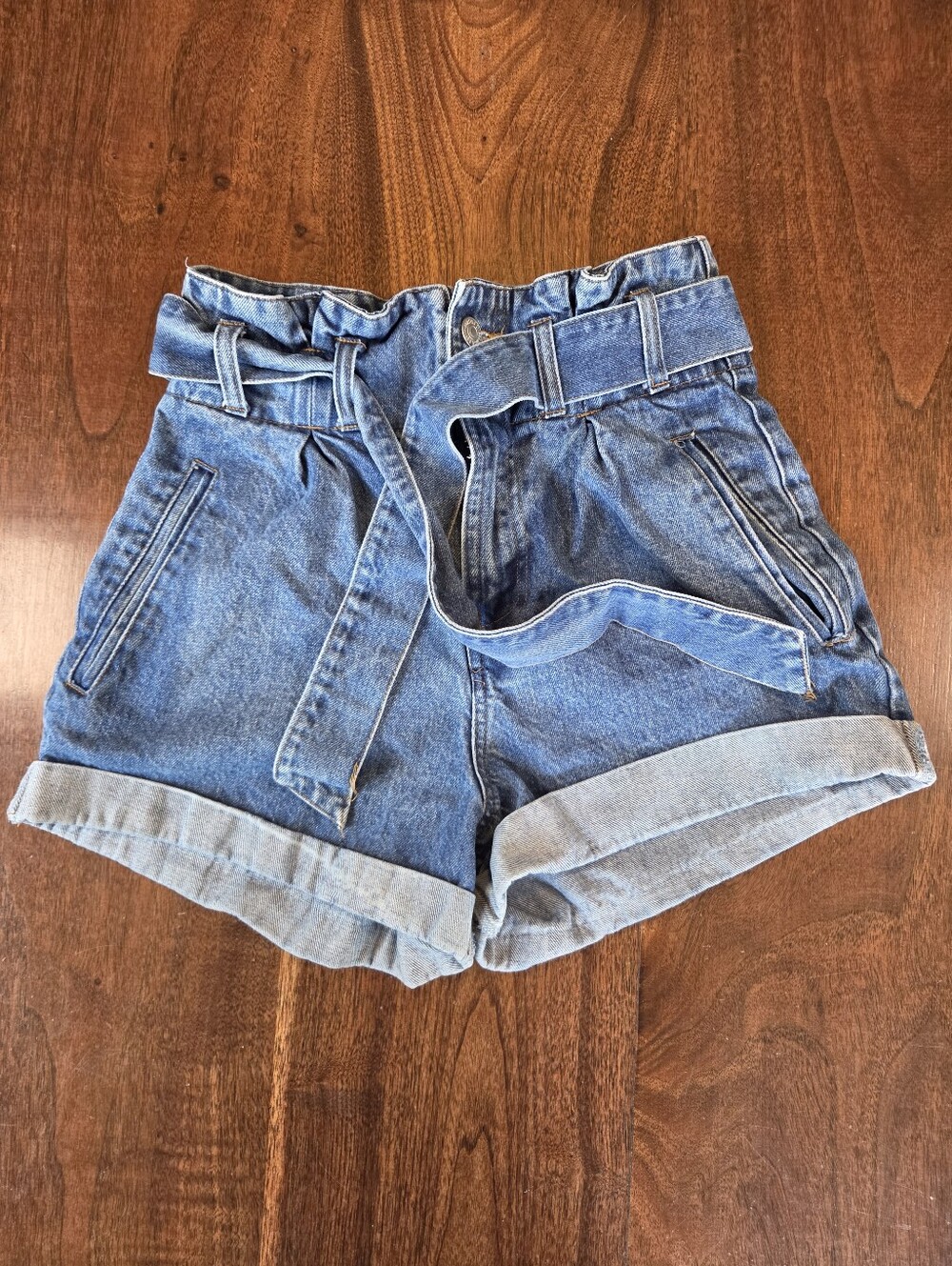 Forever 21 High-Waisted Paperbag Denim Shorts With Belt Size 27
